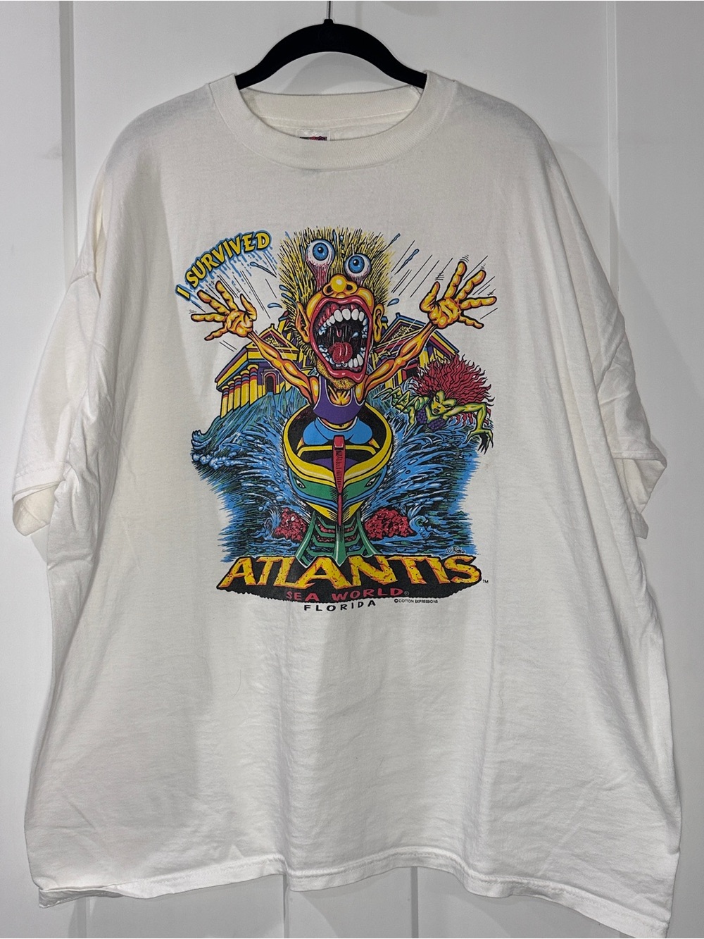 Vintage White Atlantis Sea World Florida Graphic Tee - White